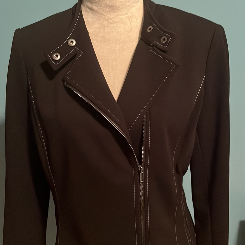 DKNY BLACK ASYMMETRICAL MOTO BLAZER white stitching. Like new Size MED.